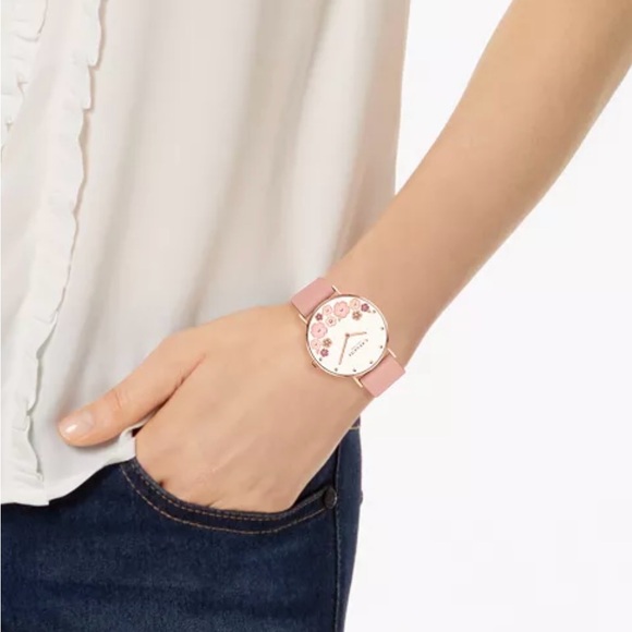NWT COACH PERRY BLUSH PINK LEATHER STRAP TEA ROSE WATCH - Picture 4 of 17